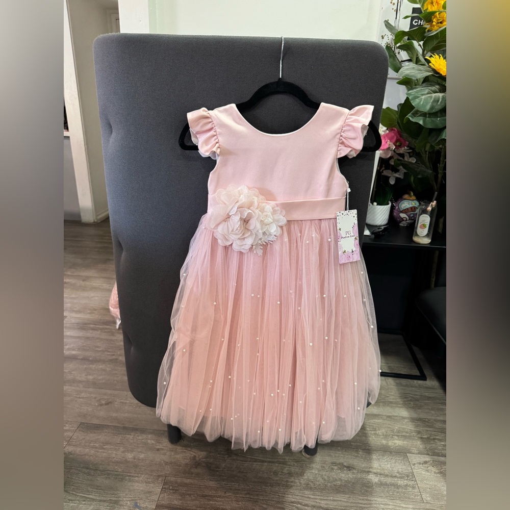 FINAL SALE✨

PINK GIRLS Pink girls Dress with Floral Accent - Picture 5 of 11